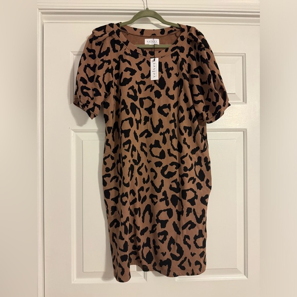 NWT Velvet by Graham and Spencer Renee Dress - Picture 4 of 6